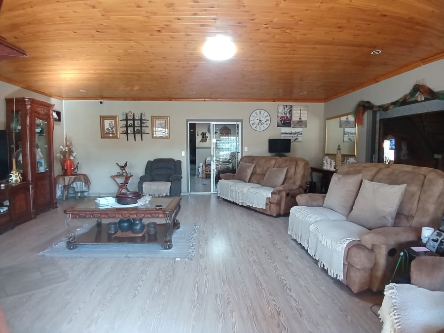 4 Bedroom Property for Sale in Vaalpark Free State